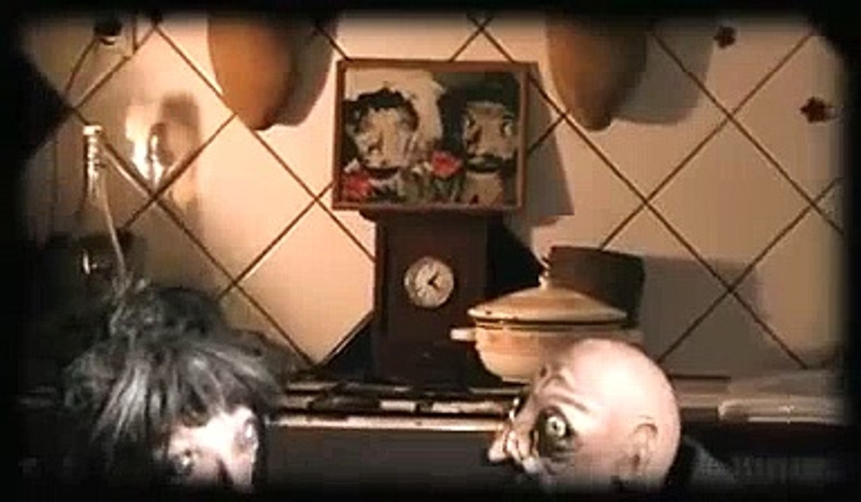 Therese - A la table des vieux nouveau clip  Meilleurs Dessins Animés