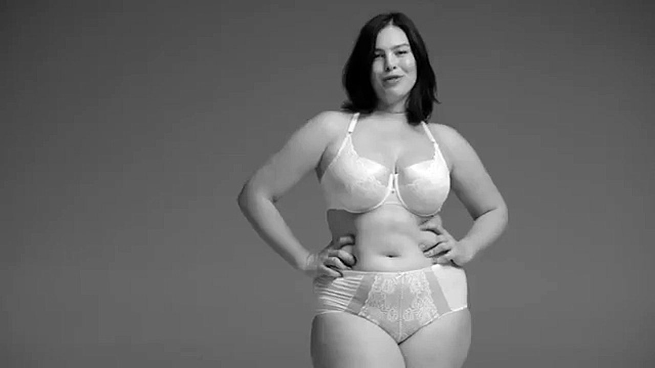 Cett publicité d'une marque de lingerie avec des femmes rondes censurées  aux USA - Vidéo Dailymotion