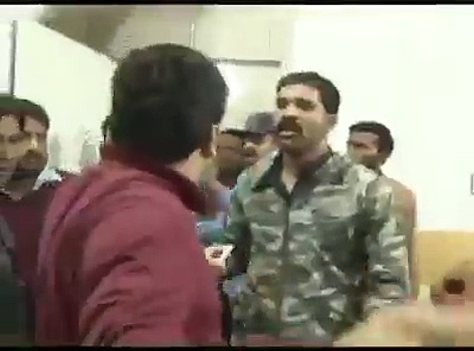 Multan - Rana Mahmood-ul-Hassan Aur Molvi Sultan Alam (PML-N) ke Logon ne  Beuro Chief Shahid Rana Ke Bhai Ki Tangain Kat Dain