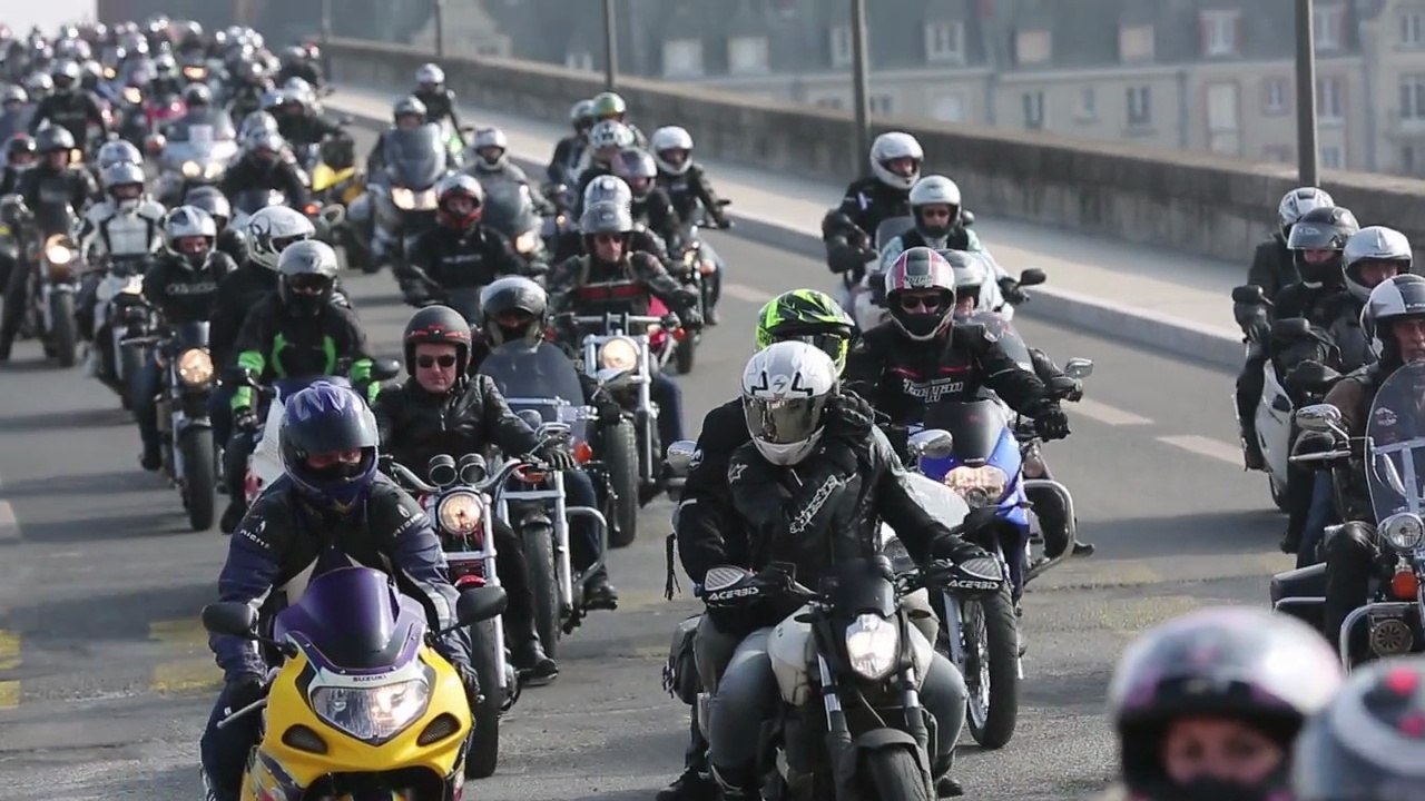 VIDEO (41) Promenade revendicative des motards en colère à Blois
