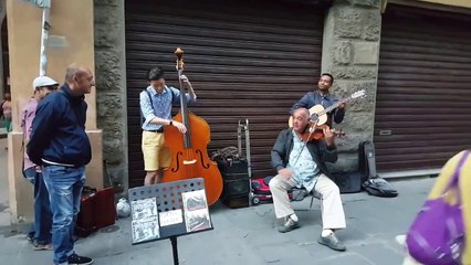 Уличные музыканты