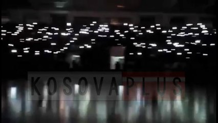 Salla ‘Minatori’ mbetet në terr gjat ndeshjes qe po zhvillohet