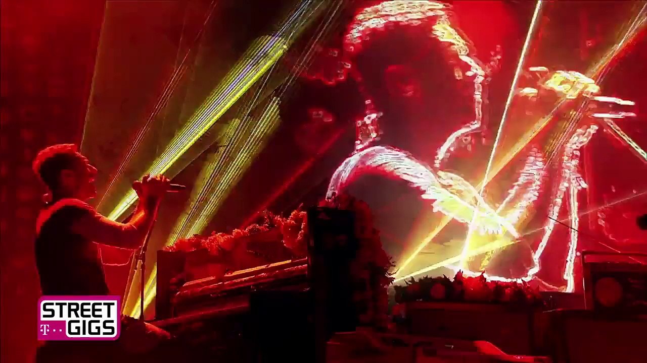 Coldplay - Clocks live @ Telekom Street Gigs Germany 2015