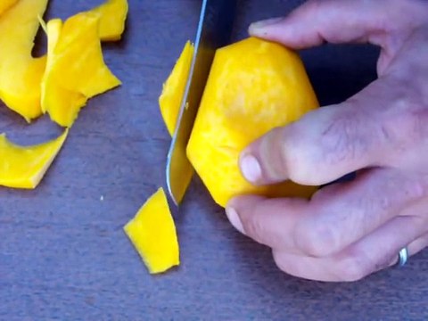 sculptures sur fruits et légumes LA ROSE SCULPTEE,carving fruit and vegetables, rose carved