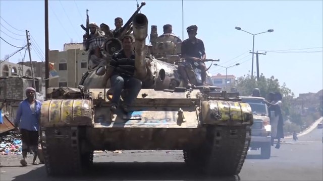 انتشار قوات الجيش والأمن في المناطق المحررة بتعز