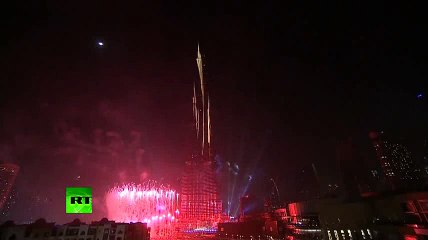 Dubai Burj Khalifa show marks start of New Year 2015 with sparkle
