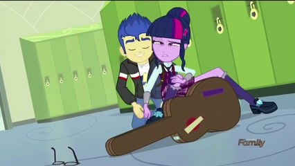 (Rus Voice)Human Twilight bumps into Flash Sentry Friendship Games (HD)