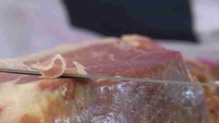 El cerdo blanco español alardea de jamones en México, su mercado de futuro