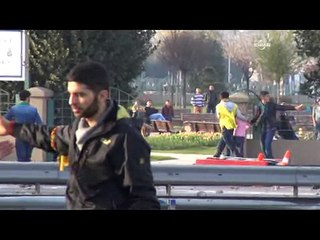 Göstericiler polisi taş yağmuruna tuttu