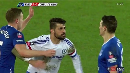 Foot : Crachat, morsure, Diego Costa a eu son premier carton rouge à Chelsea !