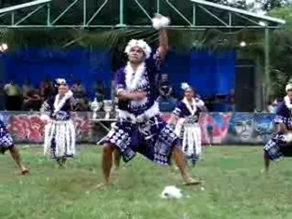 Danseurs futuniens 01
