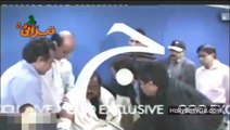 Altaf Hussain v Mustafa Kamal Tezabi Totay  - Crying on Khana!
