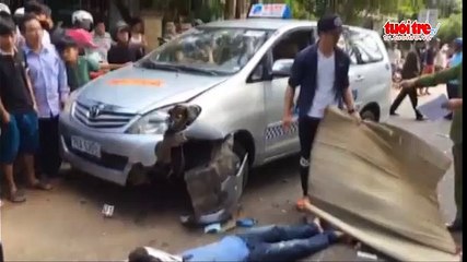 Quảng Ngãi- Tai nạn liên hoàn taxi và xe máy, 4 người thương vong