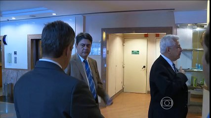 Jornal Nacional - Lula participa de reunião, mas não fala com a imprensa