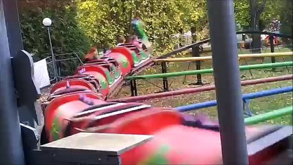 ВЛОГ Пузя показывает игрушки моя говорящая Анжела. Аттракционы в парке Батут горка