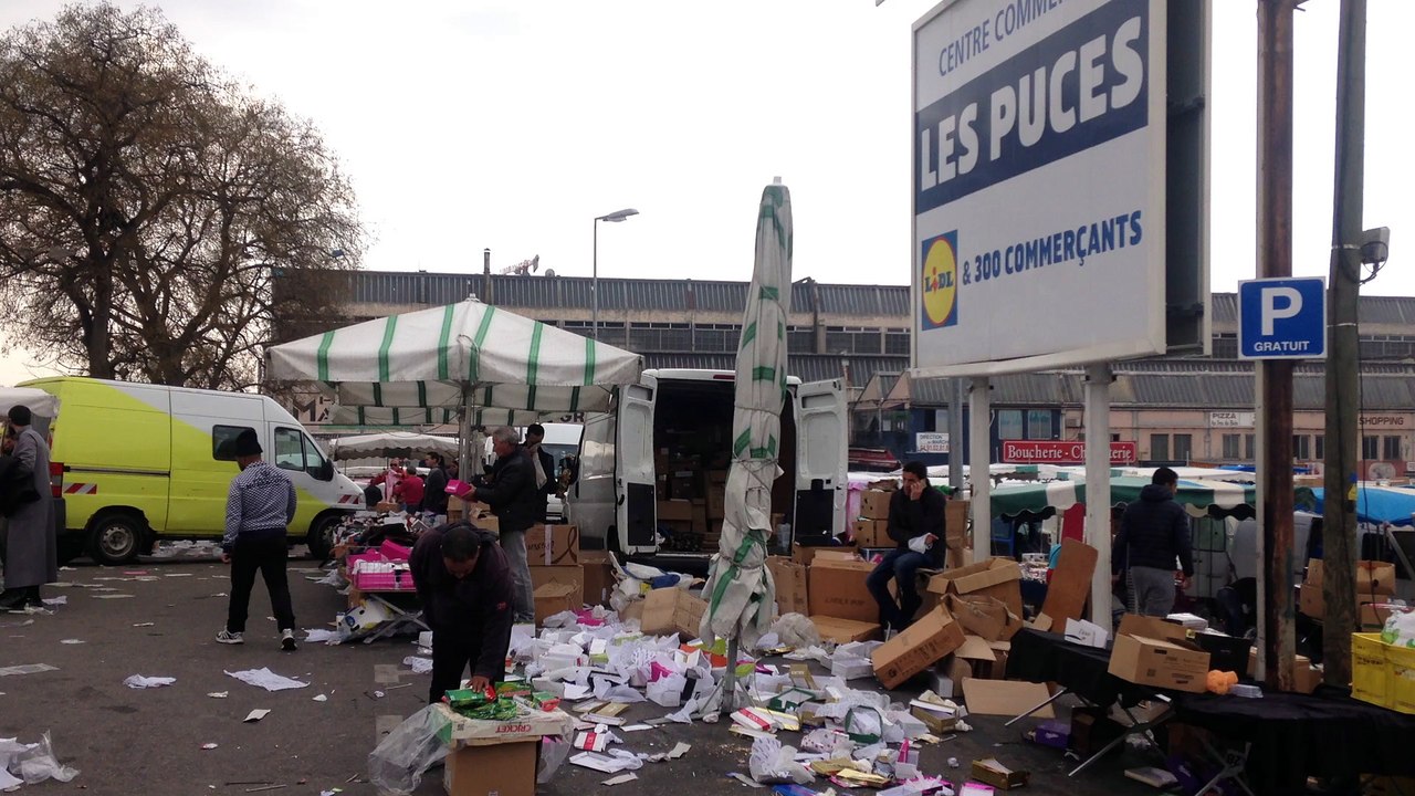 Déminage : l'évacuation du marché aux puces se poursuit