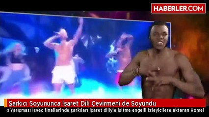 Şarkıcı Soyununca İşaret Dili Çevirmeni de Soyundu