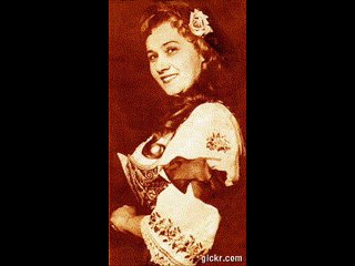 RADMILA DIMIC- JECAM ZELA GRUZANKA DEVOJKA