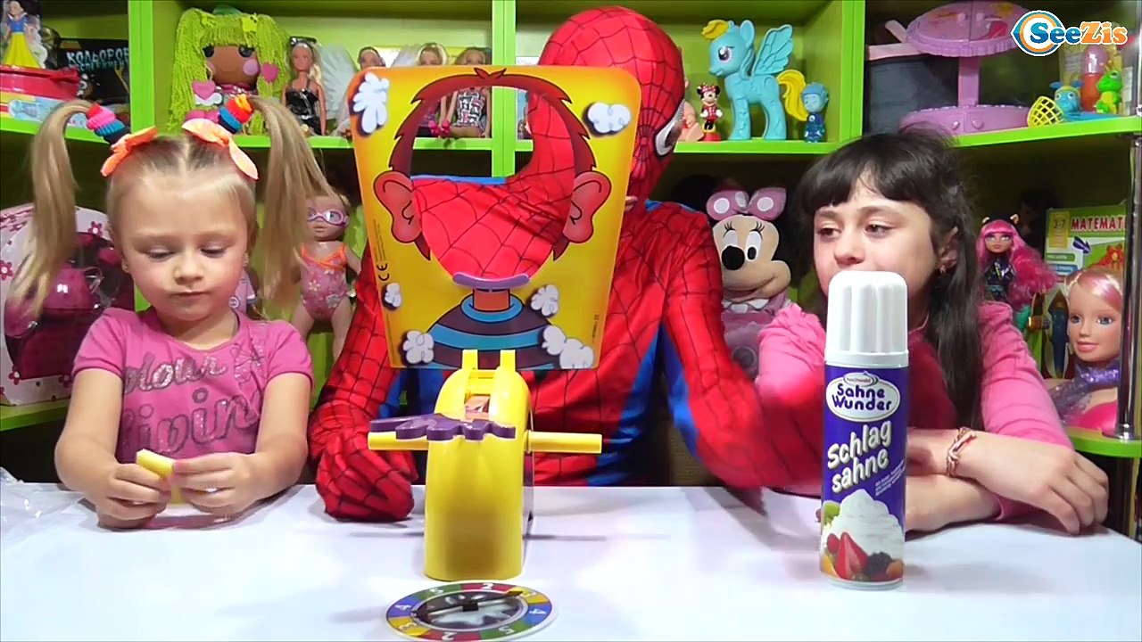 ✔ Spiderman. Человек Паук и Ярослава с подружко...