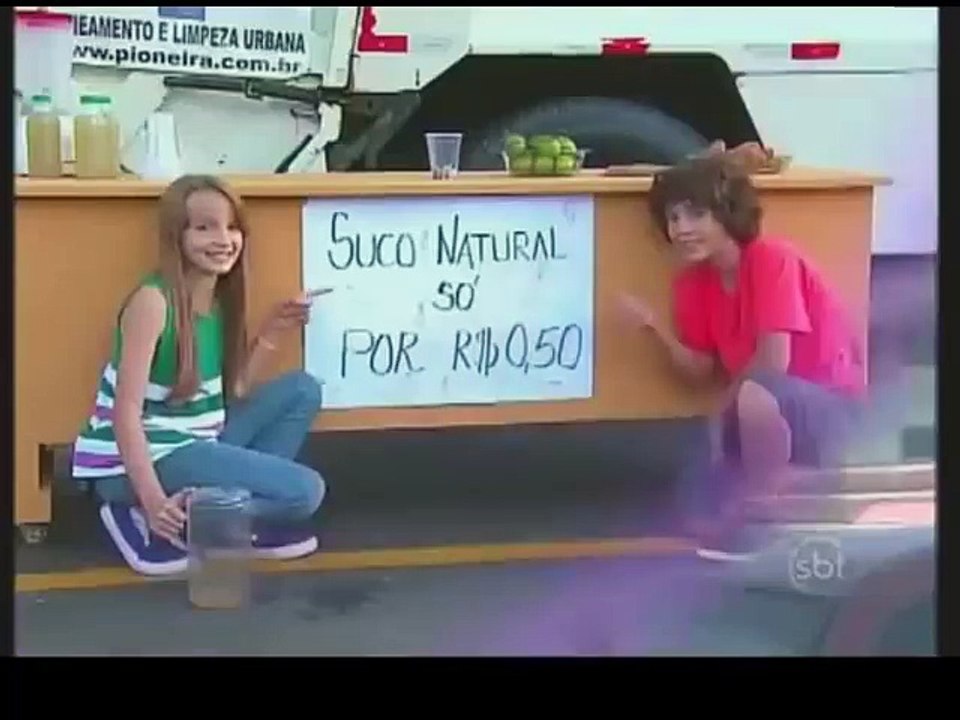 Pegadinhas do Silvio Santos 2013 - Vendendo Suco de Lixo