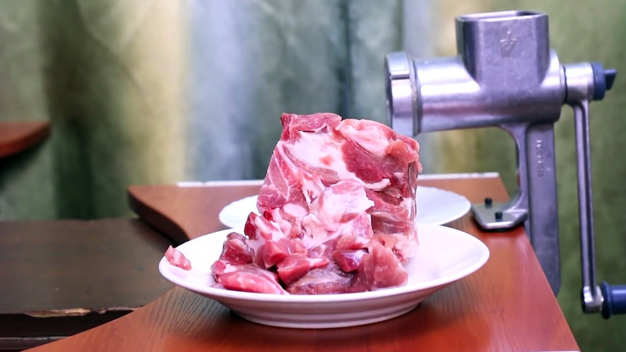 How to make an electric mincing machine