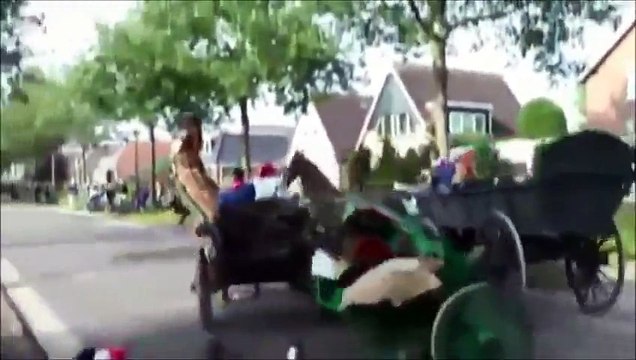 The best-Top laughing - be funny and smile please by Raoudha Bouazzi HD Rire - être drôle et sourire s'il vous plaît avec Raoudha Bouazzi HD أفضل فيديو للضحك للتونسية روضـــة بــوعـزي