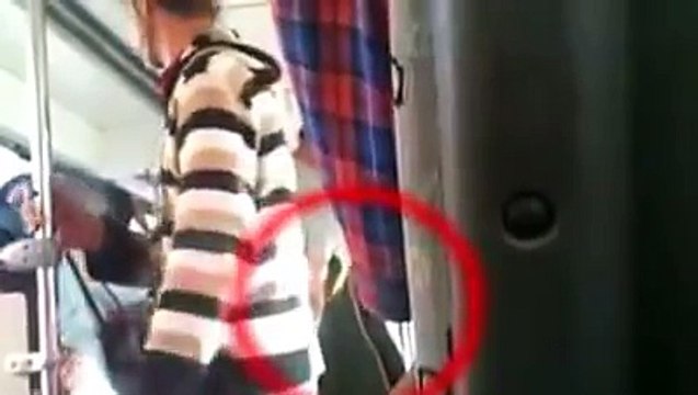 فيديو يفضح سرقة في حافلة للنقل العمومي - Kénitra MAROC