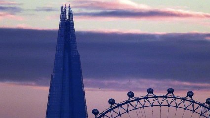 Après une chute de 310 m sans autorisation, un parachutiste est recherché à Londres