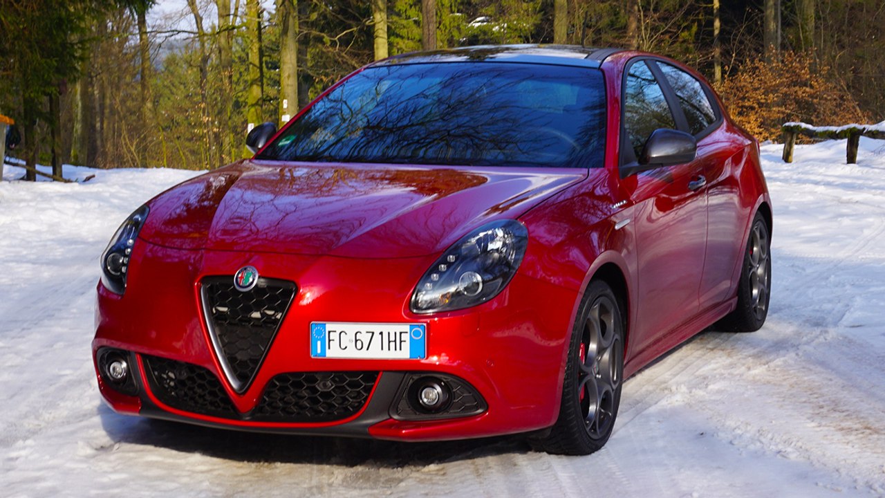 New Alfa Romeo Giulietta 2016 | Veloce | Footage | On Location | TCT | Frankfurt March 2016