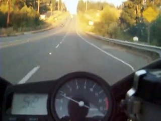 YAMAHA R1 doin a wheelie up nike hill!!!!