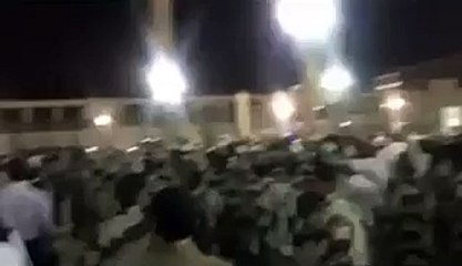 Slogans In Favor Of Mumtaz Qadri In front Of Nawaz Sharif