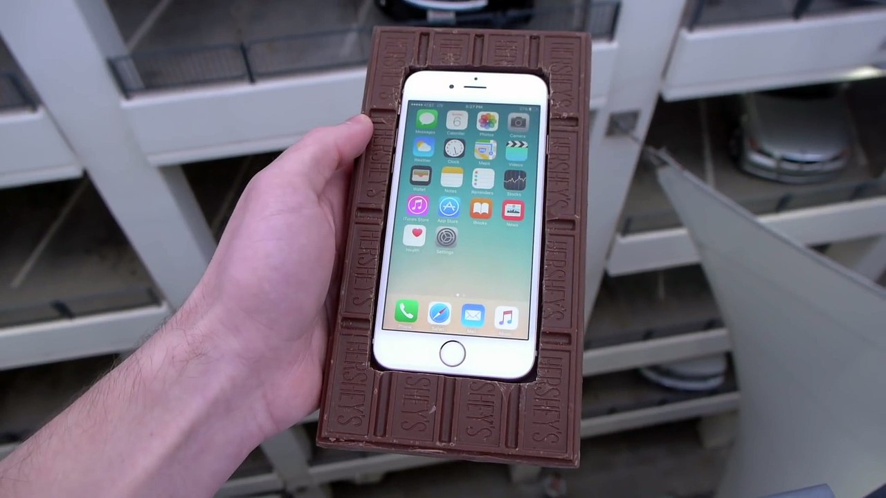 Can a Chocolate Bar Protect an iPhone 6S from 100 FT Drop Test؟