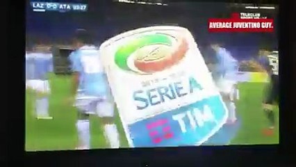 LAZIO - ATALANTA, IL TELECRONISTA DELLA TV SVIZZERA INIZIA A VOMITARE