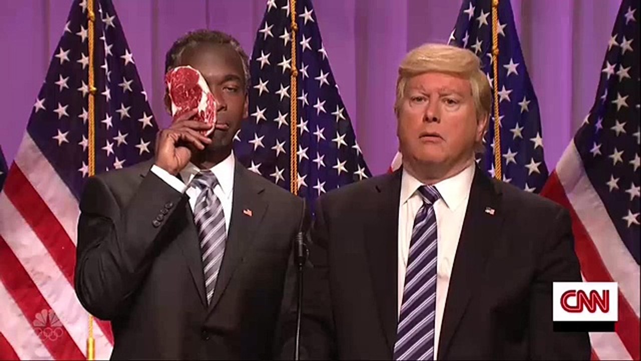 Carson holds 'very classy' Trump steak on his eye in SNL skit