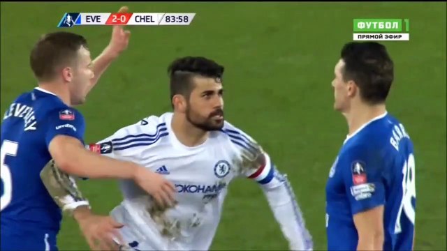 Диего Коста укусил Гарета Барри