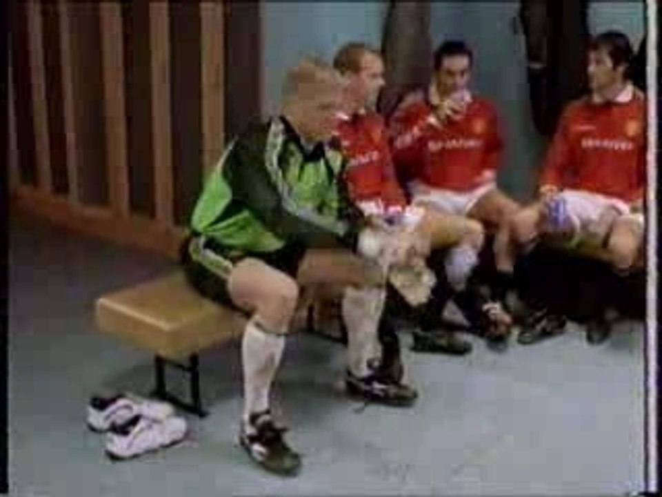 Funny clips - manchester united