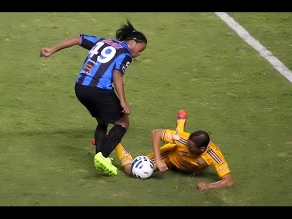Ronaldinho 2015 ● The Magician - Skills,Goals, Assists _HD