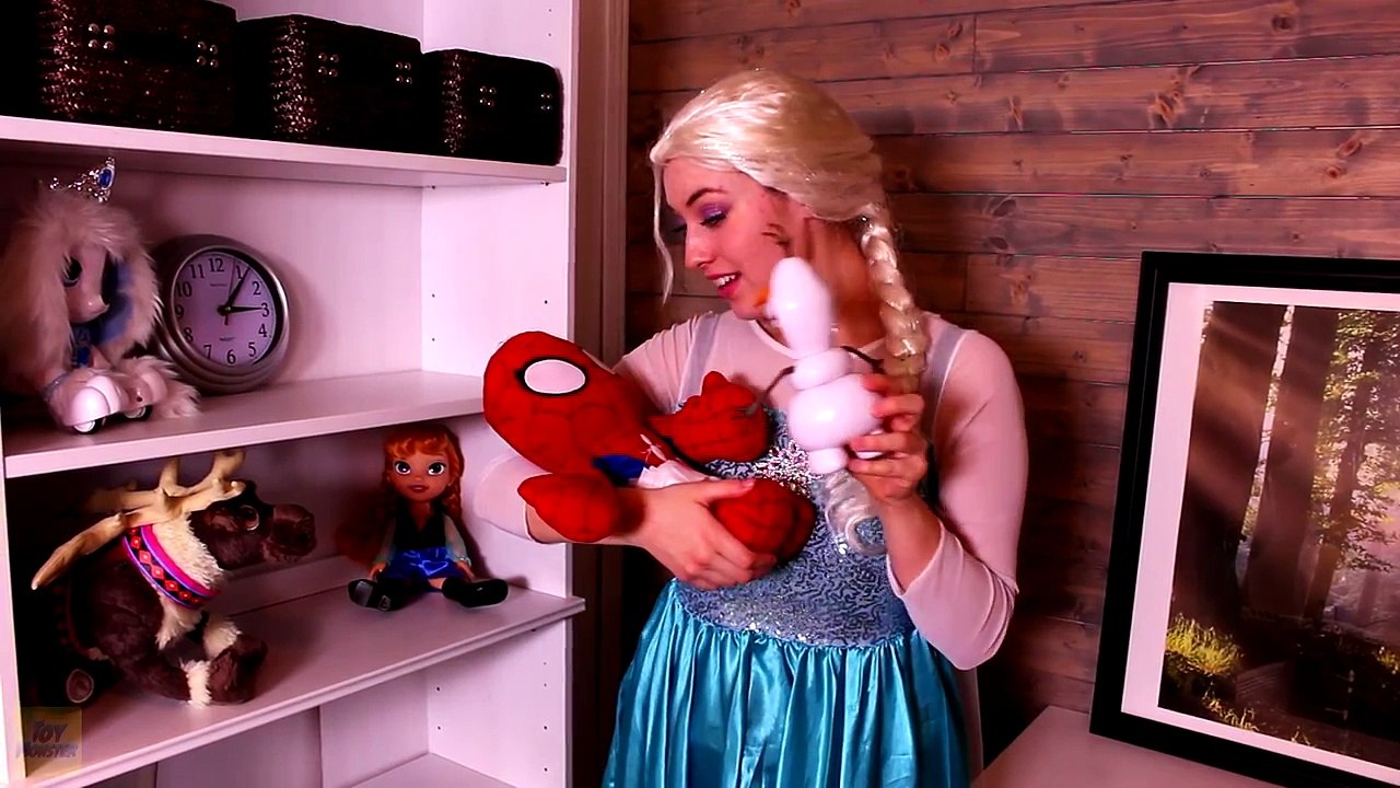 Spiderman & Frozen Elsa vs Spiderbaby! Pink spidergirls Baby is sick! Superhero Fun in