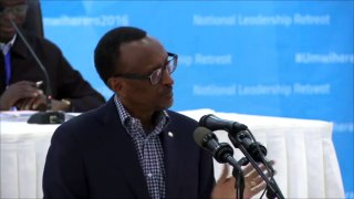Kagame n'abaminisitiri be afata nk'abakozi bo mu rugo
