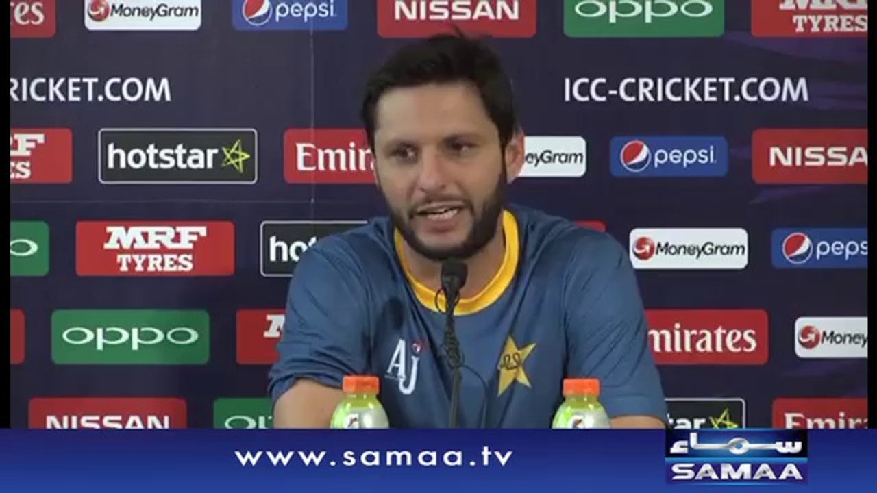 Twenty20 captain Shahid Afridi tells Indian media that Pakistani players get more love in India than Pakistan.