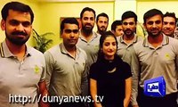 How Pakistani Cricketers Enjoying With Indian Female Singer in Hotel (1)