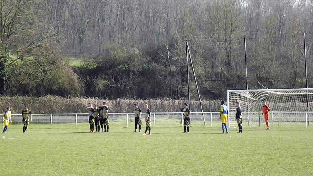 Longueil Ste Marie - Rémy coup franc de kevin Rousselle