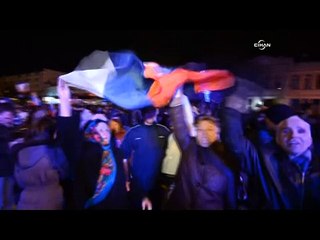 Simferopol'de Rusya yanlıları sabaha kadar referandumu kutladı