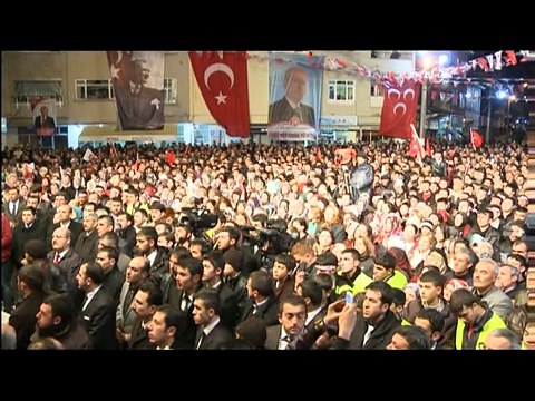 Bahçeli: Başbakan, argo kelimeler kullanarak kültürümüzü yozlaştıryor