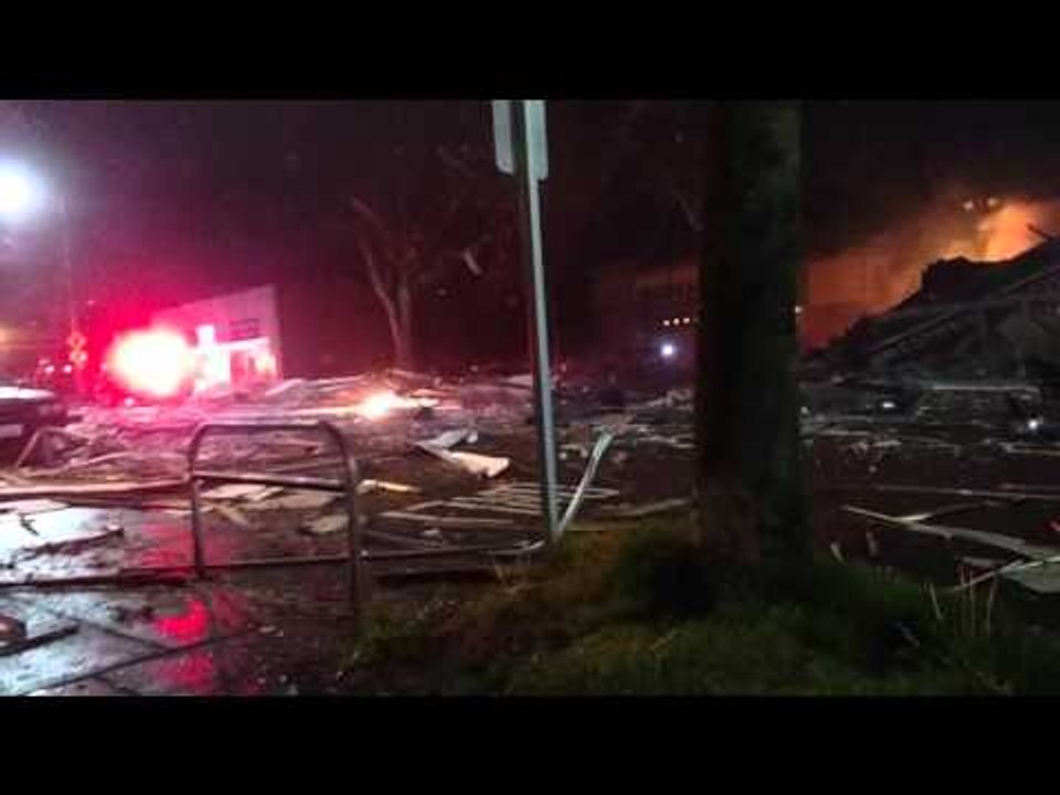 Firefighters Reported Hurt in Large Seattle Explosion