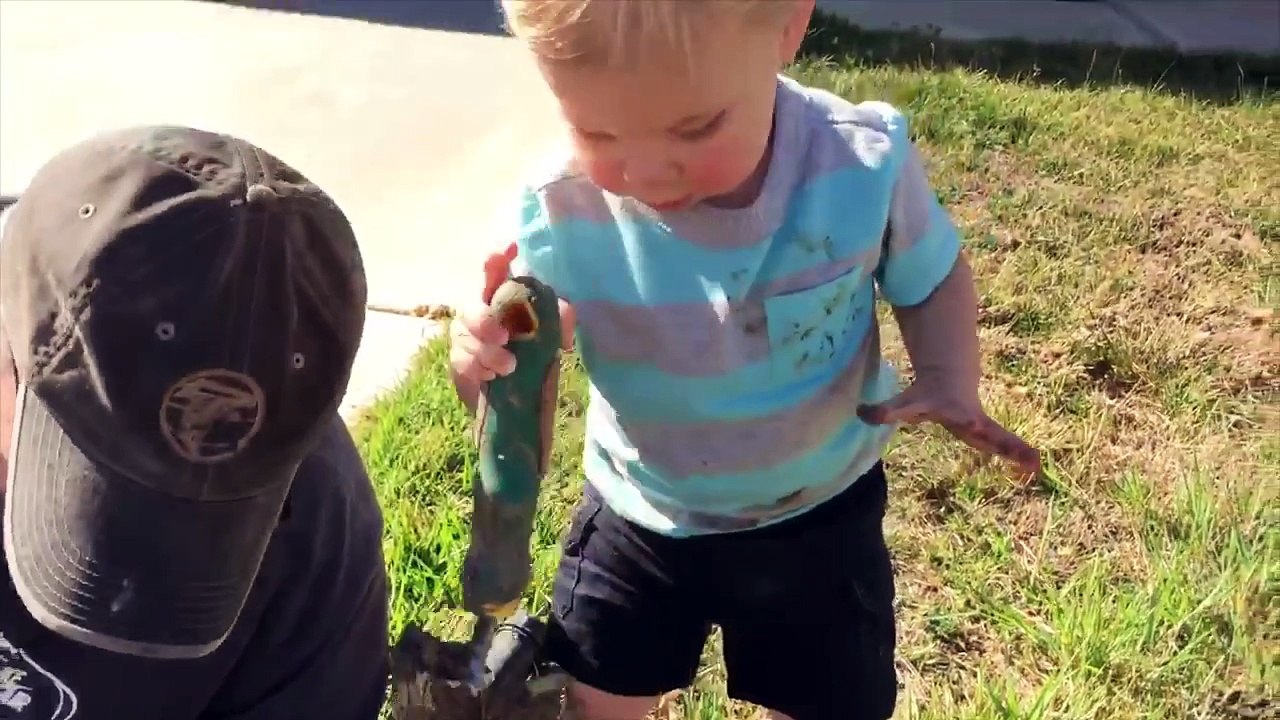 PAPAS LITTLE HELPER!