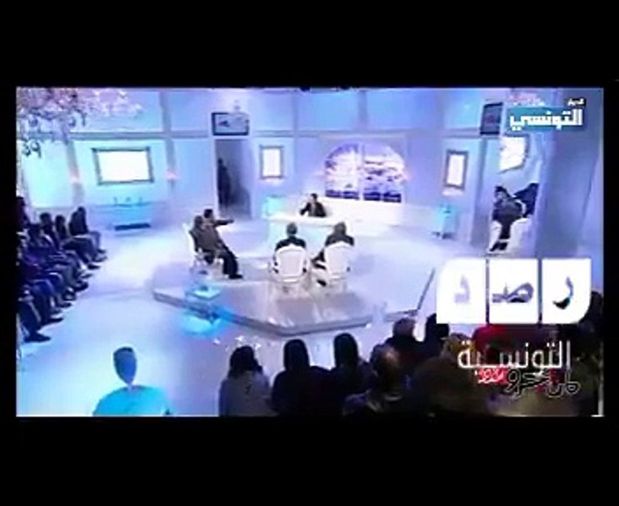 والد ارهابي قتل في عملية بنقردان يبكي بحرقة ..! يستاهل الموت والي توافاو ان شاء الله يسامحوني