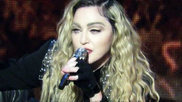 Madonna est complètement ivre sur scène