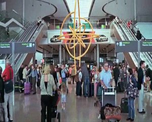 Un flashmob de danse traditionnelle irlandaise à couper le souffle à l'aéroport de Dublin