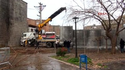 Diyarbakır Sur'un Bazı Girişleri Beton Bloklarla Kapatıldı